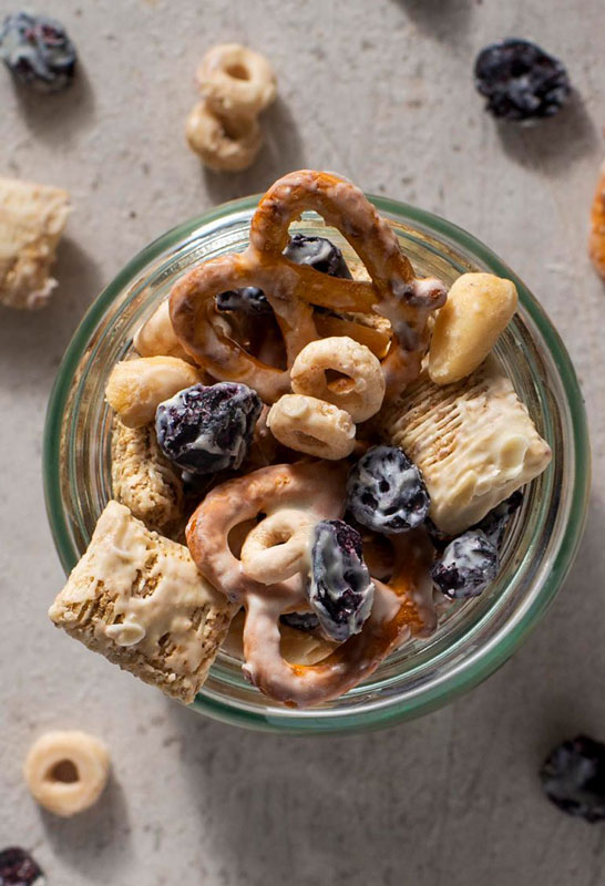 Blueberry Snack Mix